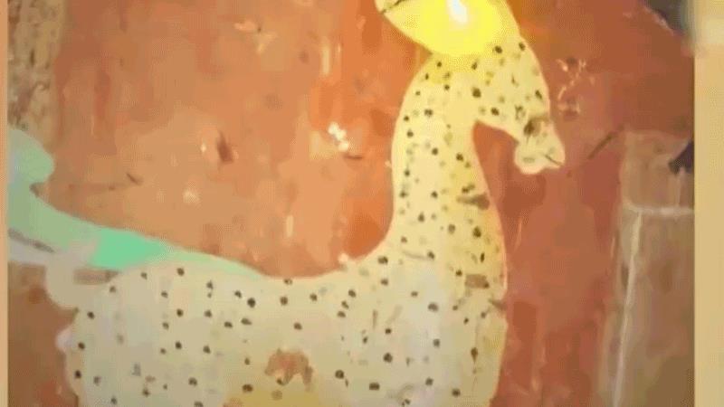 在全新技术支持下，敦煌莫高窟实现了窟内文物窟外看的新体验。